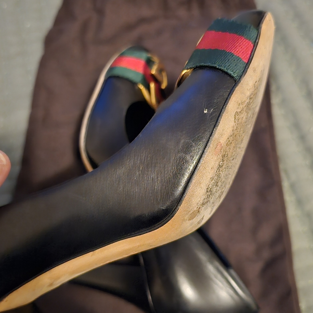Gucci Black Leather Signature Web Interlocking GG Buckle Heels - Picture 3 of 6